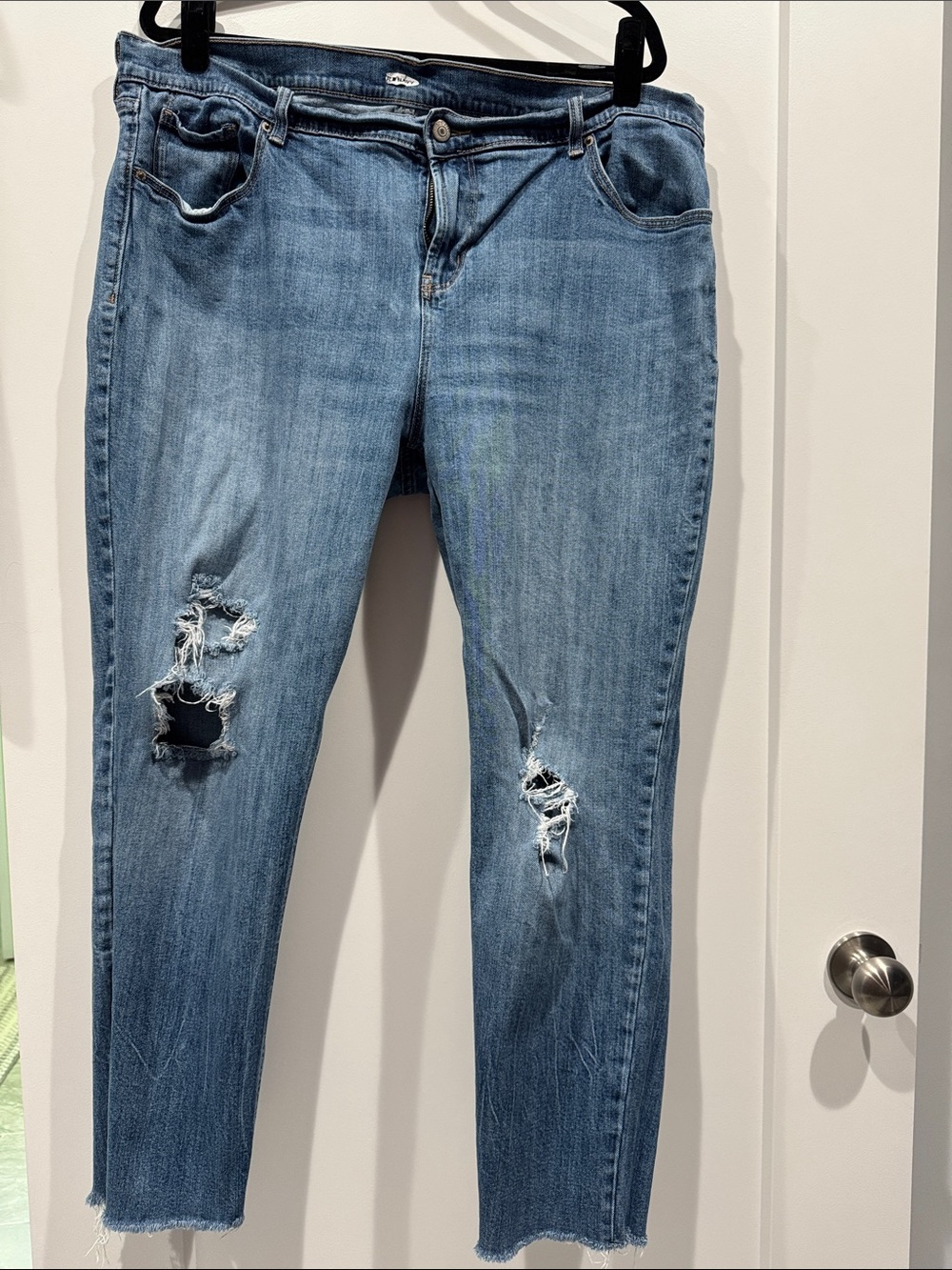 Old Navy Women’s Light Blue Distressed Jeans